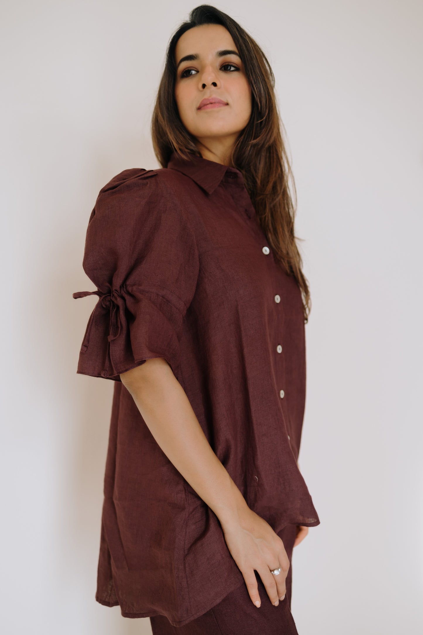 WINE LONG CLASSIC LINEN TOP WITH CLASSIC LINEN FLARED PANTS