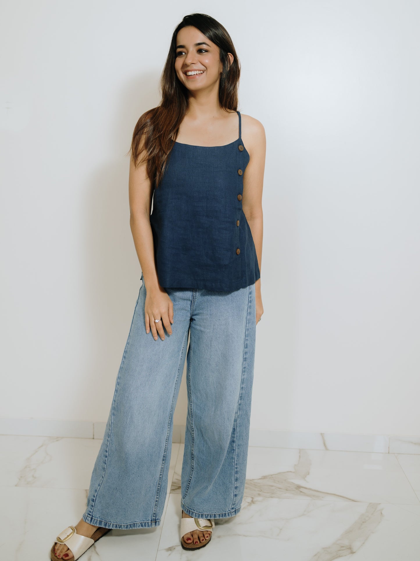 THE NAVY LINEN BUTTON TOP